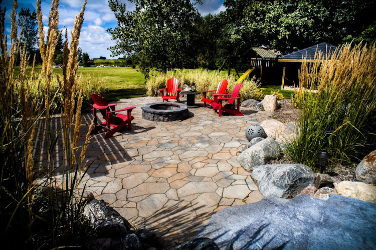 64242 3 seasons landscaping winnipeg