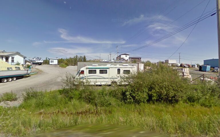 66232 canuck concrete pumping crane services 768x480