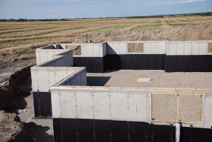 67168 custom foundations ltd