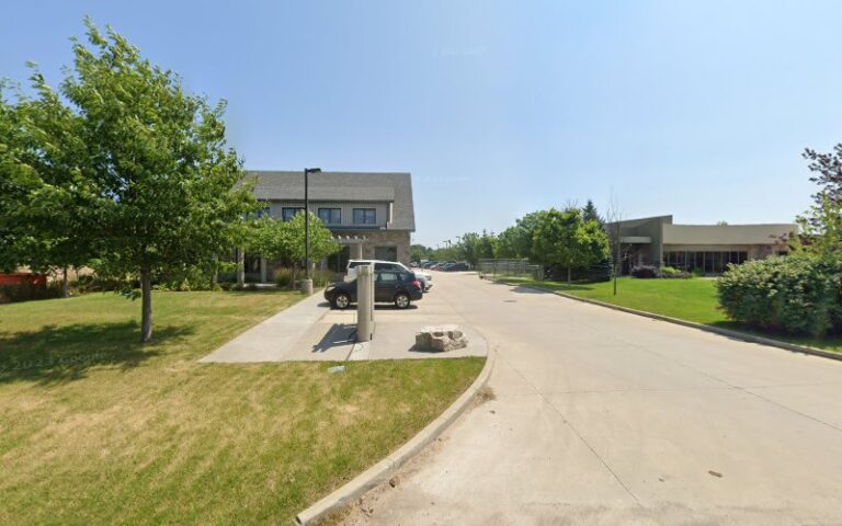 70422 lewis straus construction 768x480