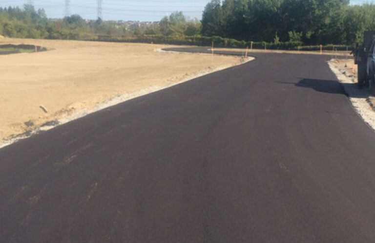 79880 royalcrest paving contracting 768x497